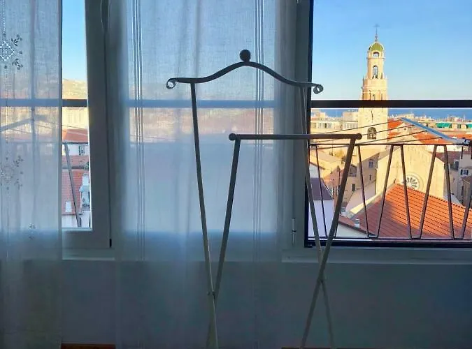 Lägenhet Bellavista Con Parking Privato, A Un Passo Dal Teatro Ariston *